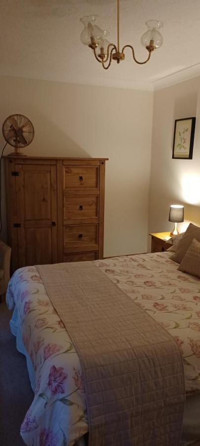 Woodpeckers Cottage B&B Pett Exterior foto