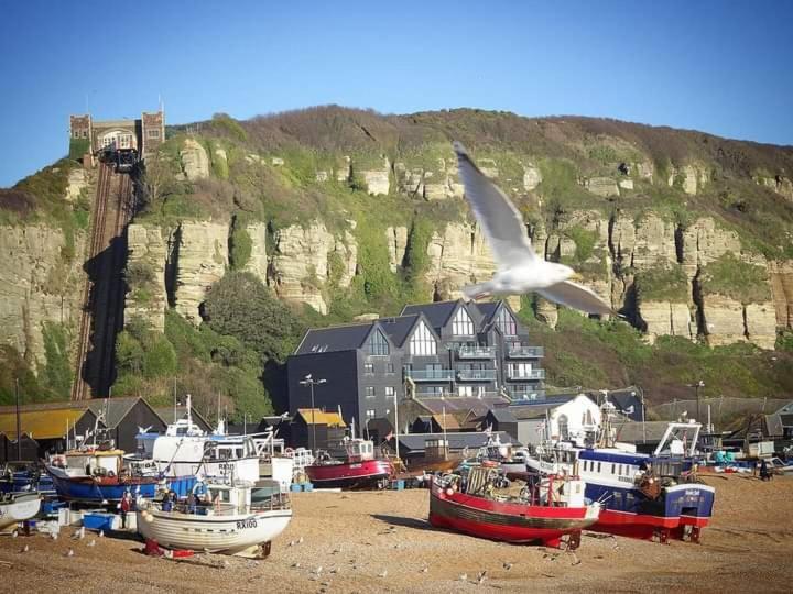 Woodpeckers Cottage B&B Pett Exterior foto